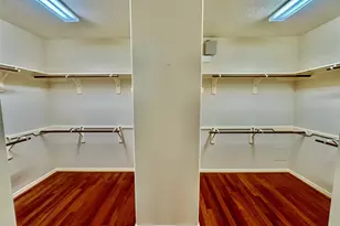 7608 Janak Dr, Houston, TX 77055 - Photo 18