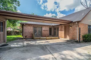 5606 Water Leaf Ln, Houston, TX 77088 - Photo 34