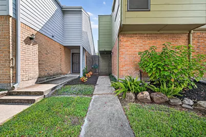 1917 Trixie Lane, Houston, TX 77042 - Photo 4