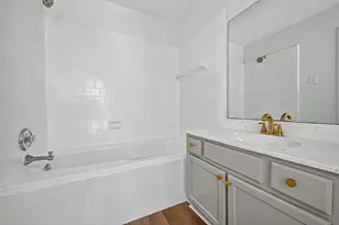 1917 Trixie Ln, Houston, TX 77042 - Photo 36