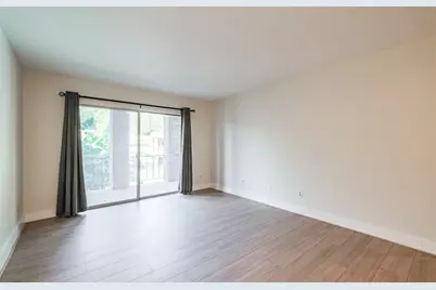 7575 Katy Freeway #143, Houston, TX 77024 - Photo 4