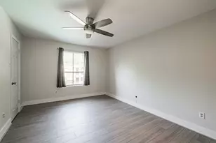 7575 Katy Fwy, Houston, TX 77024 - Photo 14