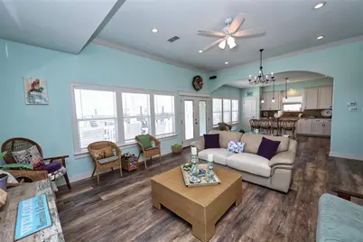 3008 Shady Lane, Crystal Beach, TX 77650 - Photo 10