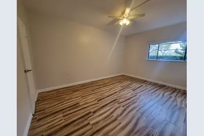 7025 N N Holiday Drive, Galveston, TX 77550 - Photo 16