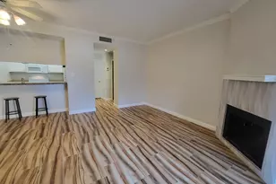 7025 N N Holiday Dr, Galveston, TX 77550 - Photo 18