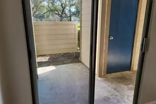 7025 N N Holiday Dr, Galveston, TX 77550 - Photo 22