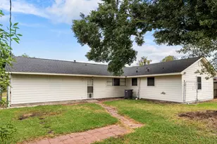 2408 Blueberry Ln, Pasadena, TX 77502 - Photo 30
