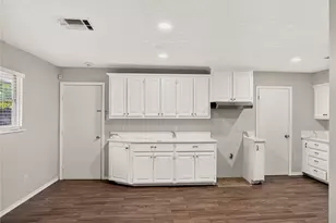 2408 Blueberry Ln, Pasadena, TX 77502 - Photo 20