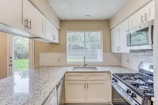 22006 Castle Springs Dr, Katy, TX 77450 - Photo 8