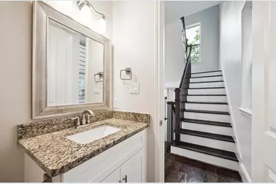 1230 W 25th Street #C, Houston, TX 77008 - Photo 12
