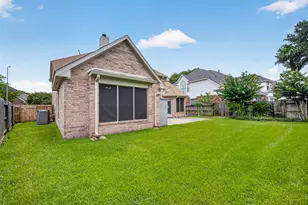 2419 Bay Hill Dr, Baytown, TX 77523 - Photo 46