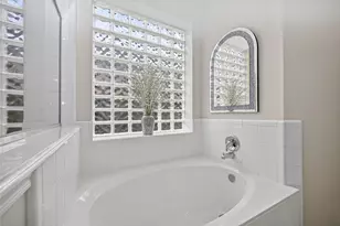 2419 Bay Hill Dr, Baytown, TX 77523 - Photo 26