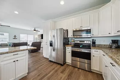 923 Tidelands Drive, Crystal Beach, TX 77650 - Photo 16