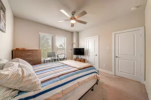 5916 Petty St, Houston, TX 77007 - Photo 16