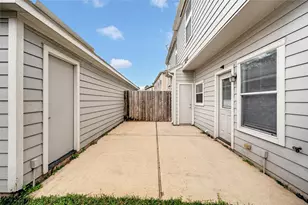 23613 Twisting Falls Dr, Spring, TX 77373 - Photo 38