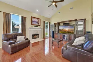11012 Dogwood Ct, La Porte, TX 77571 - Photo 12
