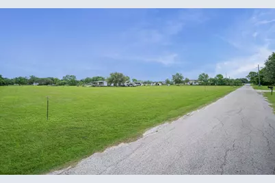 1529 Manak Road, Sealy, TX 77474 - Photo 10