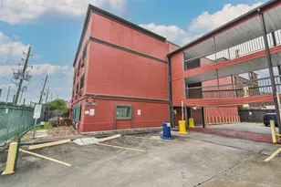 1025 Swanson St, Houston, TX 77030 - Photo 2