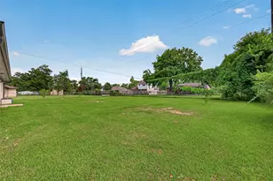 237 Burkett St, Richwood, TX 77531 - Photo 18