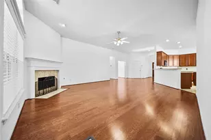 11 Griffin Hill Ct, The Woodlands, TX 77382 - Photo 10
