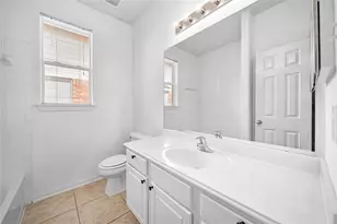 11 Griffin Hill Ct, The Woodlands, TX 77382 - Photo 18
