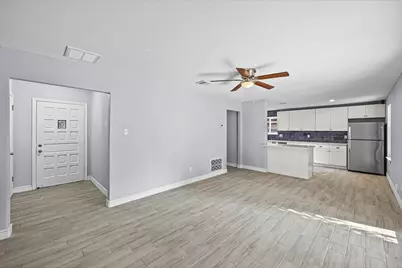 5507 Bertellis Lane, Houston, TX 77091 - Photo 10
