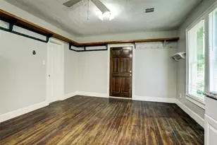 523 E Mulberry St, Angleton, TX 77515 - Photo 6