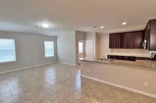 4019 Spurwing Ln, Baytown, TX 77521 - Photo 4