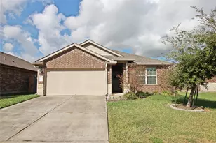 4019 Spurwing Ln, Baytown, TX 77521 - Photo 1