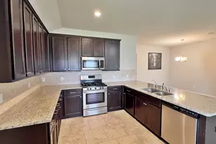 4019 Spurwing Ln, Baytown, TX 77521 - Photo 8