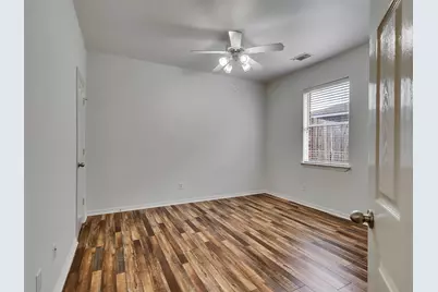 12916 Southern Valley Drive, Pearland, TX 77584 - Photo 16