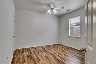 12916 Southern Valley Dr, Pearland, TX 77584 - Photo 16
