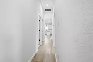 405 Clearwater St, Houston, TX 77029 - Photo 16