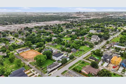 405 Clearwater Street #B, Houston, TX 77029 - Photo 24