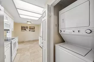 2001 Holcombe Blvd, Houston, TX 77030 - Photo 14