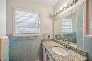 3715 Woodvalley Dr, Houston, TX 77025 - Photo 12