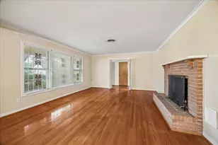 3715 Woodvalley Dr, Houston, TX 77025 - Photo 8