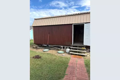 920 S Sage Road, Crystal Beach, TX 77650 - Photo 6