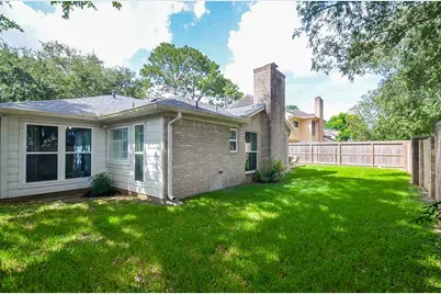 1754 Carriage Way, Sugar Land, TX 77478 - Photo 48