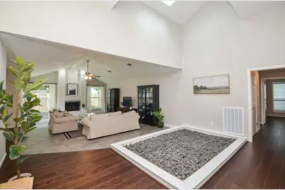 1754 Carriage Way, Sugar Land, TX 77478 - Photo 6
