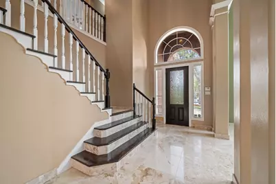 403 Brook Shore Court, Sugar Land, TX 77478 - Photo 10