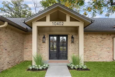 10402 Raritan Drive, Houston, TX 77043 - Photo 2