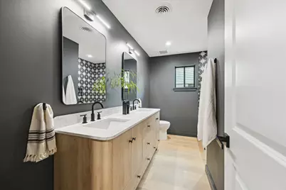 10402 Raritan Drive, Houston, TX 77043 - Photo 20