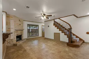 4800 Heathrow Ln, Alvin, TX 77511 - Photo 4