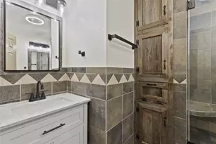 4800 Heathrow Ln, Alvin, TX 77511 - Photo 18