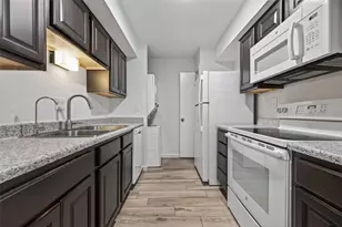 1880 White Oak Dr, Houston, TX 77009 - Photo 14