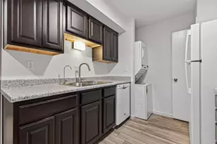1880 White Oak Dr, Houston, TX 77009 - Photo 12