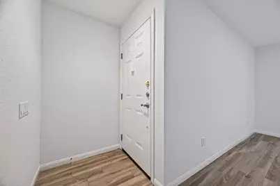 1880 White Oak Drive #143, Houston, TX 77009 - Photo 6
