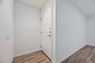 1880 White Oak Dr, Houston, TX 77009 - Photo 6