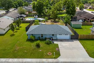 203 Hickory St, Lake Jackson, TX 77566 - Photo 38